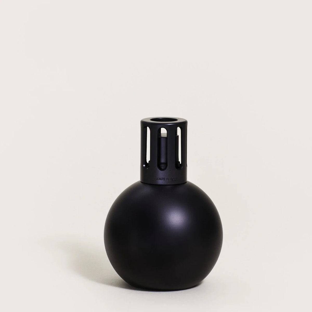 Sort Maison Berger Duftlampe Black Boule med tilbehør