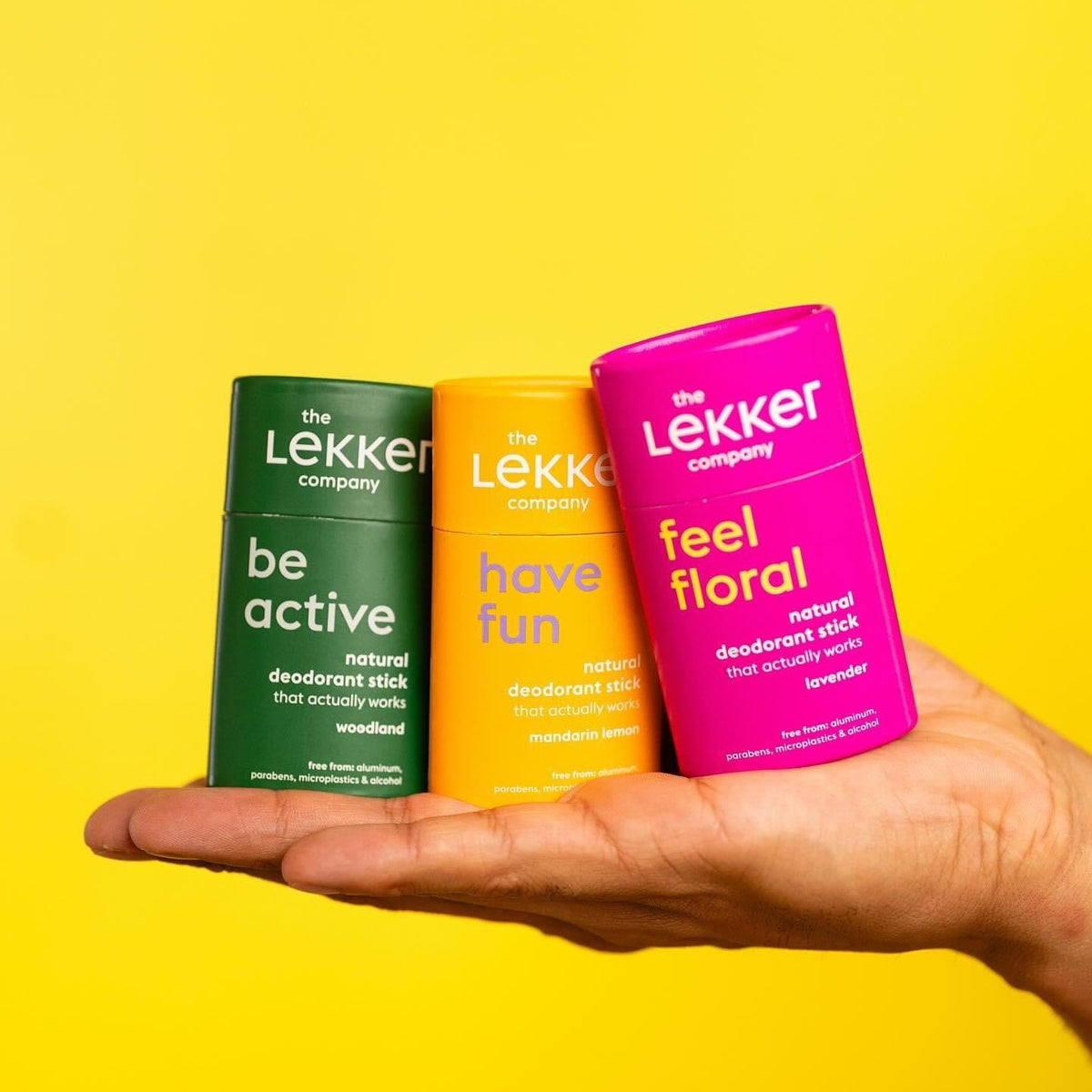 Farverig deodorant sticks Have Fun i grøn, gul og pink emballage, sund personlig pleje