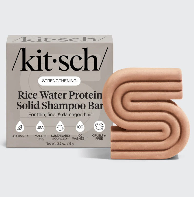 KITSCH Rice Water Shampoo Bar styrker, reparerer og giver volumen til håret med risvand & naturlige proteiner. Fremmer hårvækst, reducerer hårbrud & giver glans