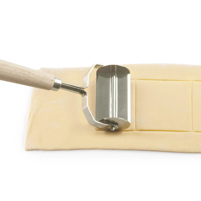 Ravioli udstikker med rulle - Rustfrit stål & træ