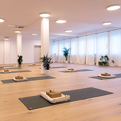 Yoga Accessories – støtte &amp; balance i din praksis | Studio Buus