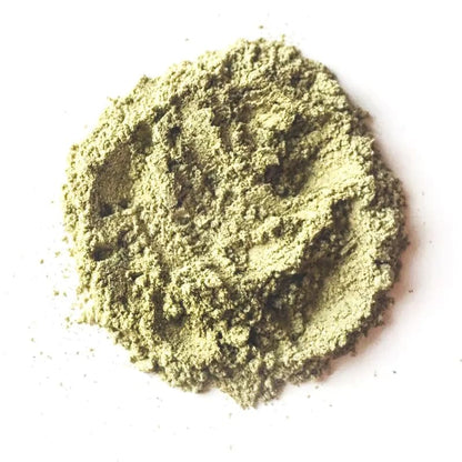 Grøn pulverformet spirulina ansigtsmaske til hudpleje