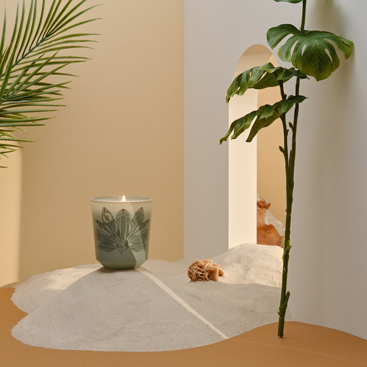 Duftlys med bananblomst, kokos og jasmin - Home &amp; Garden, dekor, duftlys