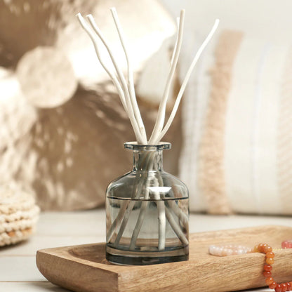 Duftpinde med Aroma Happy i glasflaske til hjemmeduft