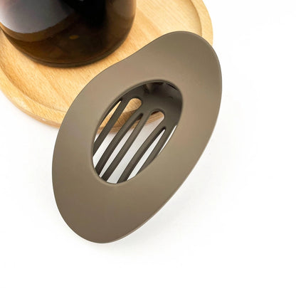 Flad hårklemme i recycled plast – stor &amp; komfortabel