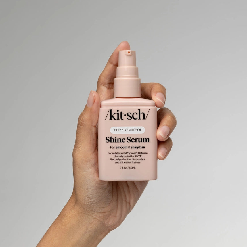 Et must-have serum til dig, der ønsker glansfuldt, velplejet og frizz-frit hår – med varmebeskyttelse og let finish i én og samme formel
