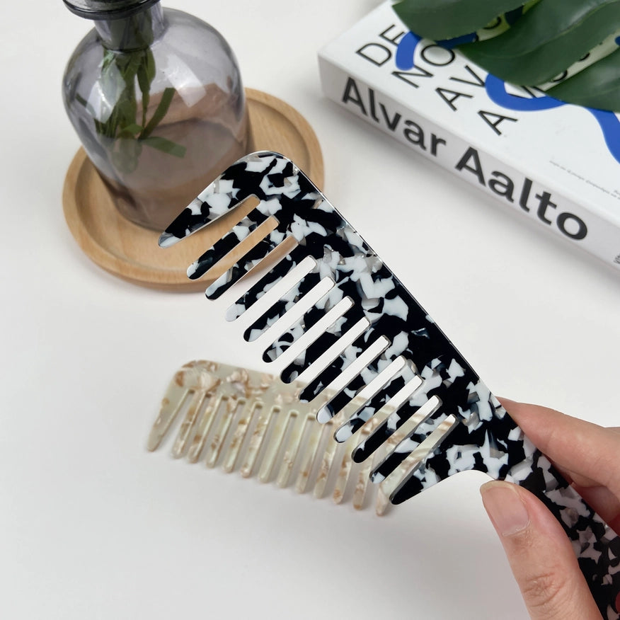 Anti-statisk kam i eukalyptus acetat