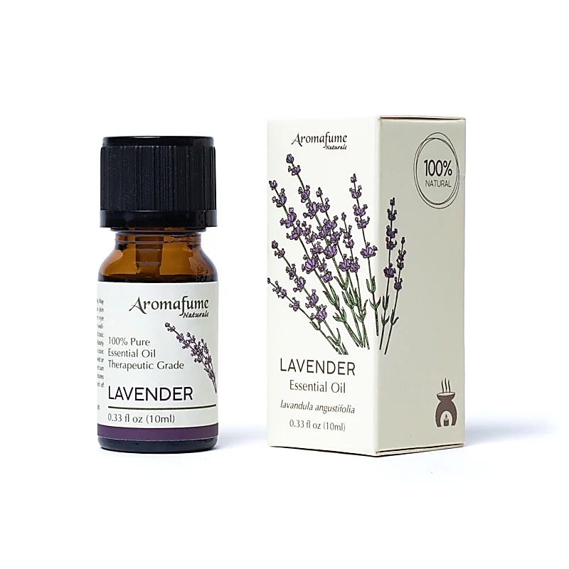 Find ro og balance med Aromafume Lavendel olie. Økologisk æterisk olie, der beroliger sindet, fremmer søvn og skaber naturlig harmoni.