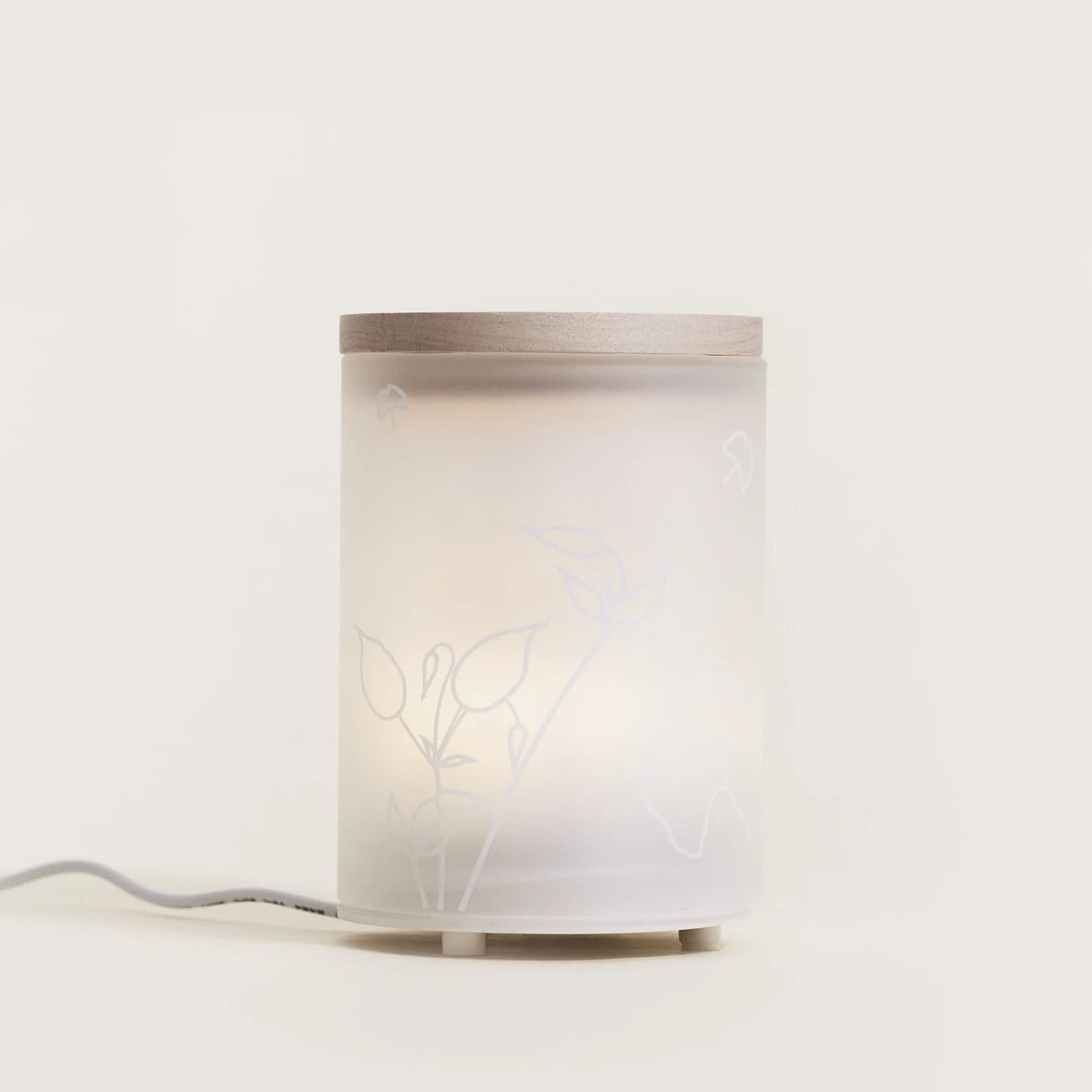 Aroma Energy Diffuser-sæt fra Maison Berger Paris – en opkvikkende aromaterapi-oplevelse, hvor citrus, ingefær og varme noter giver nyt liv og positiv energi til dine rum.