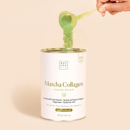 Matcha Collagen pulver der bliver blandet i glas