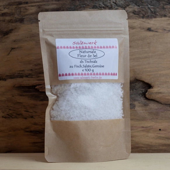 Håndhøstet fleur de sel salt i pose til madlavning