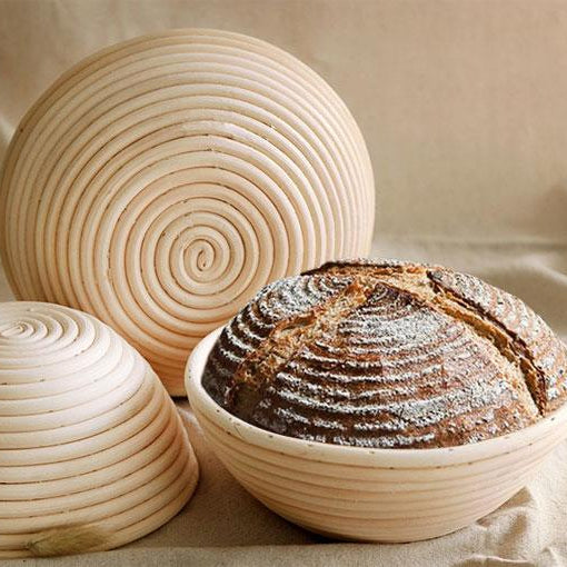 Rund rattan hævekurv til surdejsbrød, rustikt design, til hjemmebagning