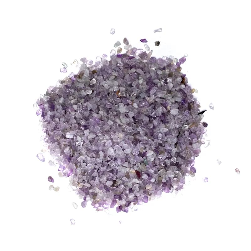 Ametyst krystalchips i lilla nuancer, naturlige krystaller til meditation og dekoration