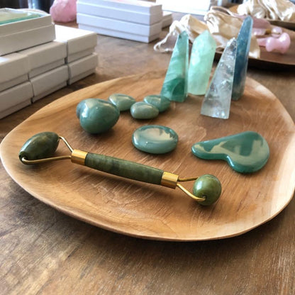Grøn Jade Gua Sha og ansigtsmassageværktøj til hudpleje